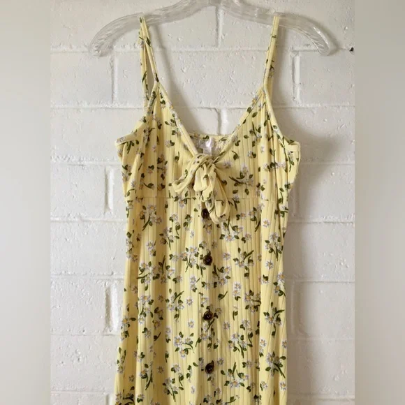 Maxi Long Floral Yellow Sundress  🌻🌞🌼 - Picture 4 of 16